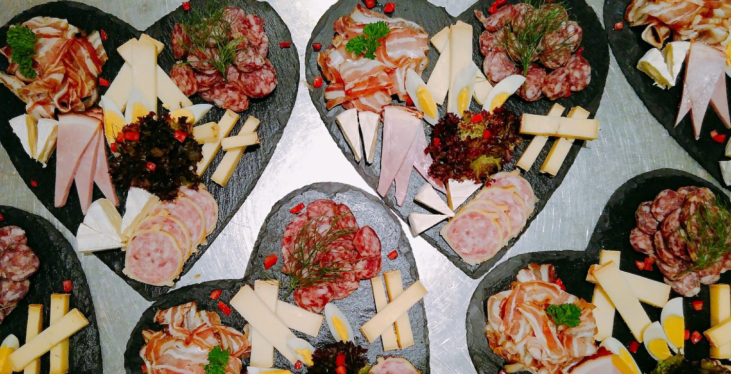 Restauration pour repas de mariage par le restaurant du Café des Mines, La Presta, Val-de-Travers, Neuchâtel