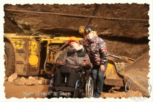 Mines d'asphalte en chaise roulante