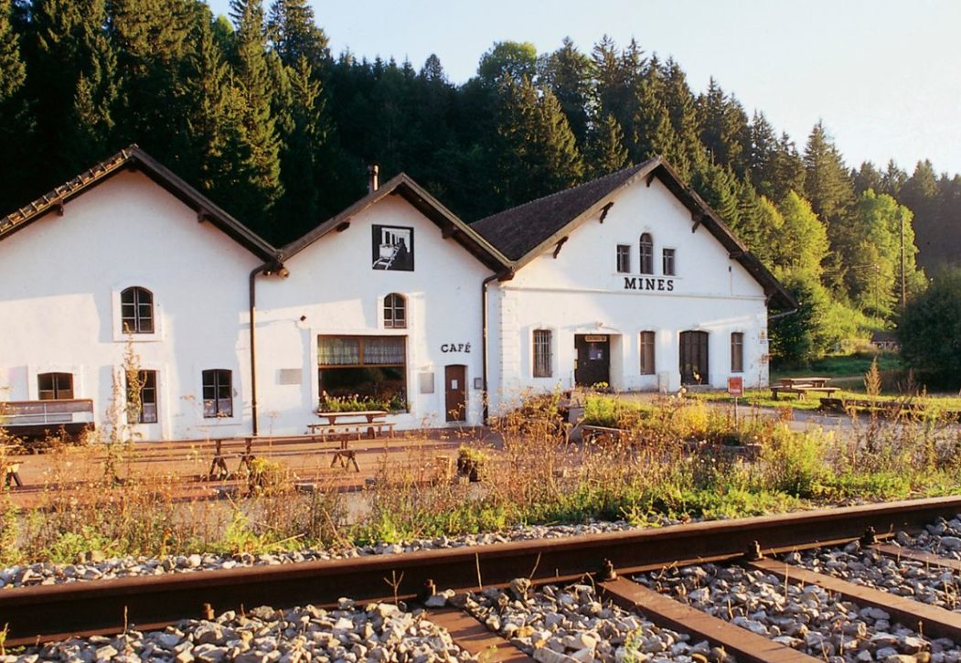 Bauarbeiten auf der Bahnlinie R21